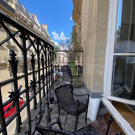 17 Proche Etoile Paris